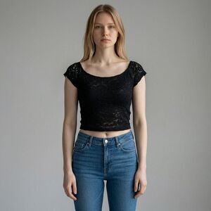 NWT Express Solid Black Lace Short Cap-Sleeve Round Neck Crop Top size L